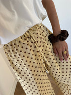 Pantalones a lunares amarillos