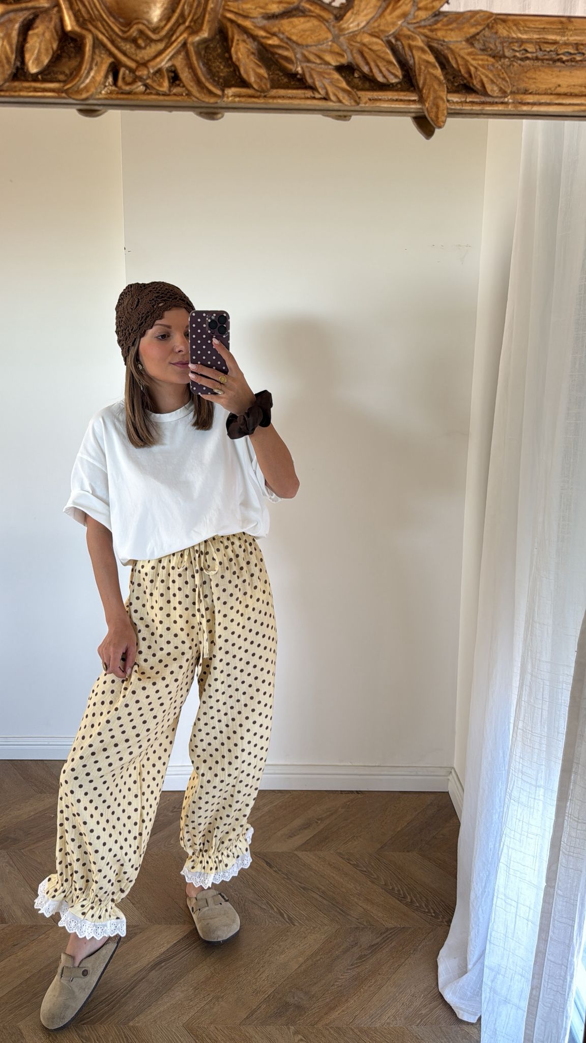 Pantalones a lunares amarillos