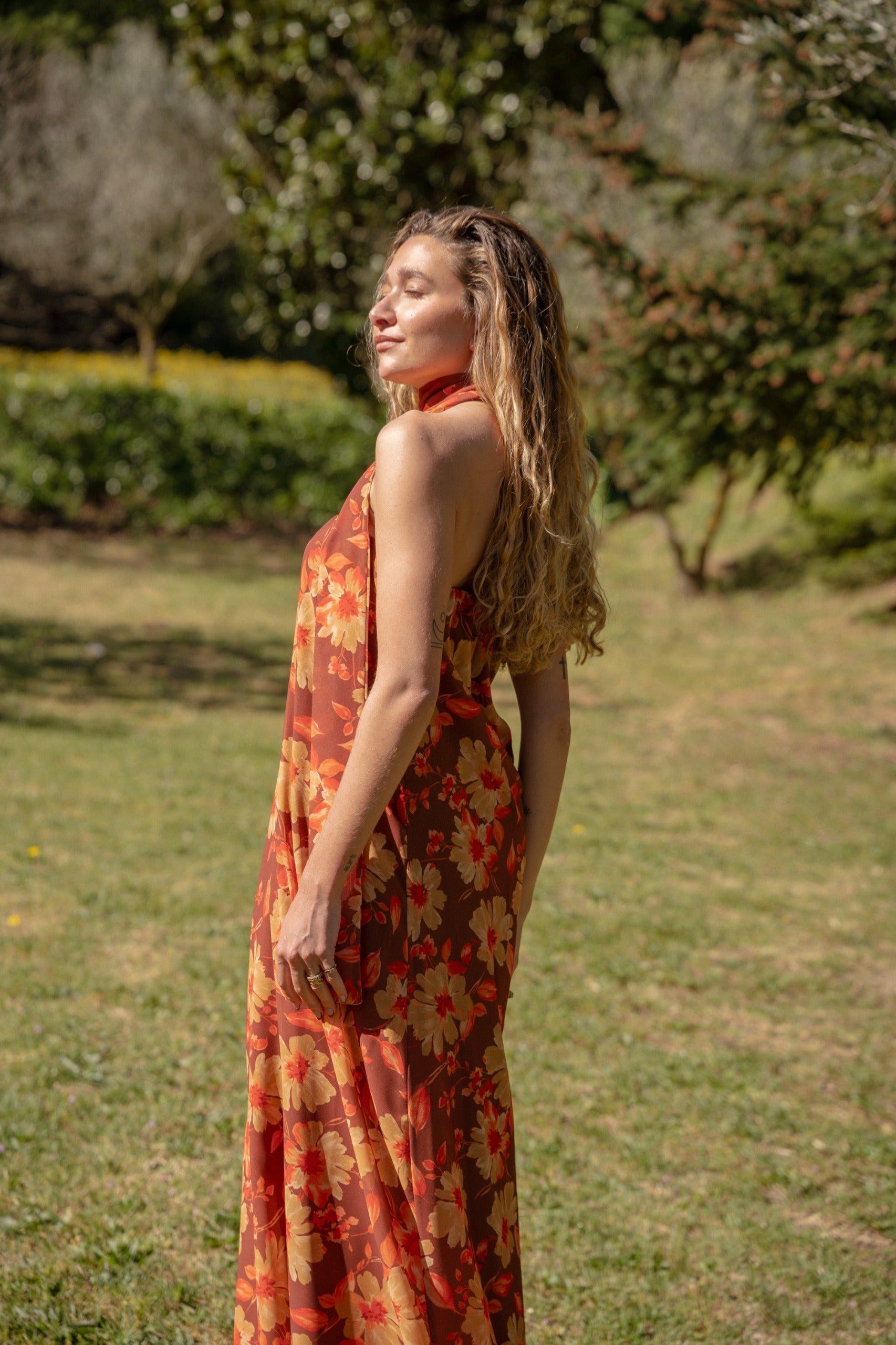 Vestido Sara Flores Marrón