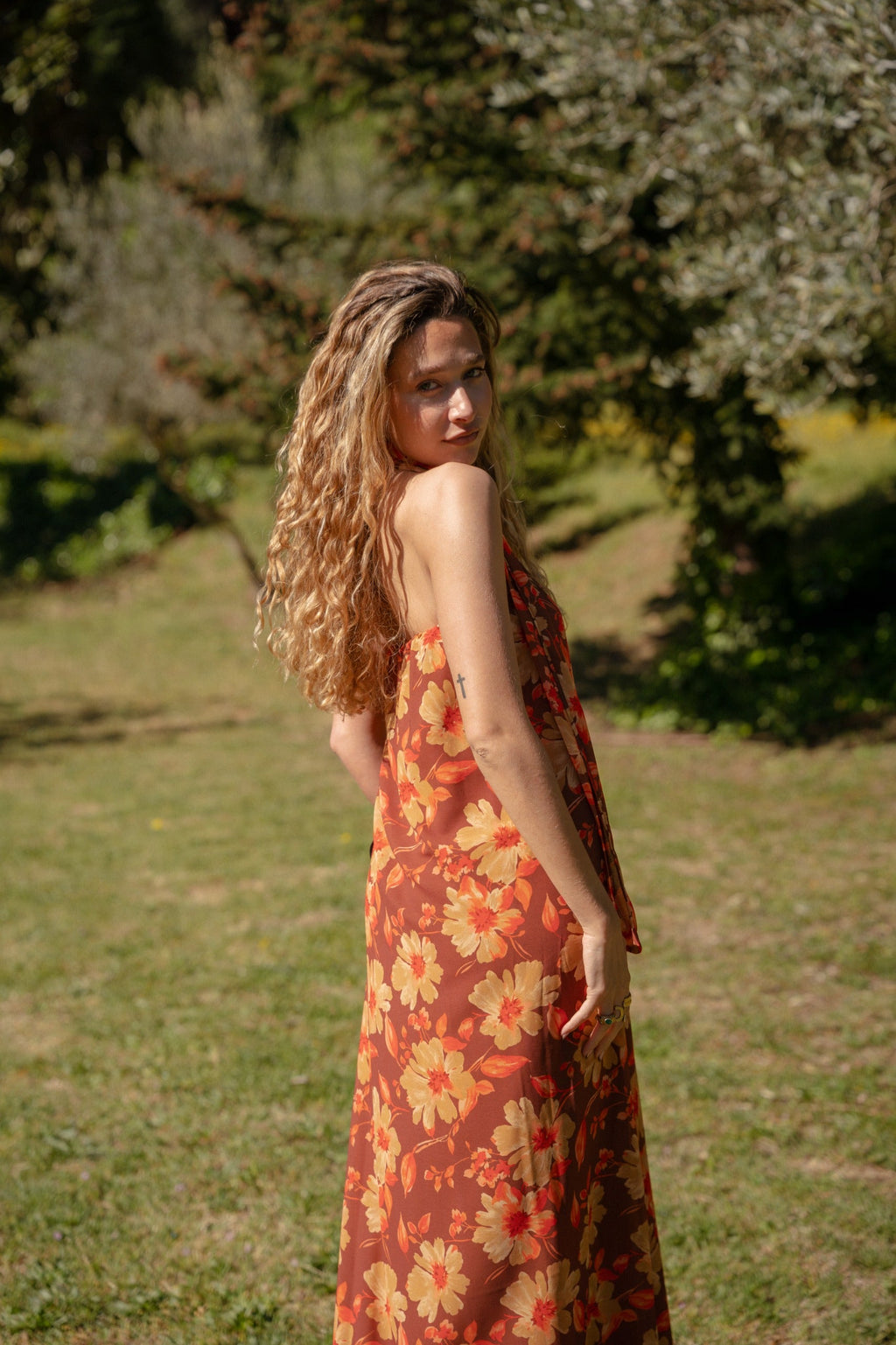 Vestido Sara Flores Marrón