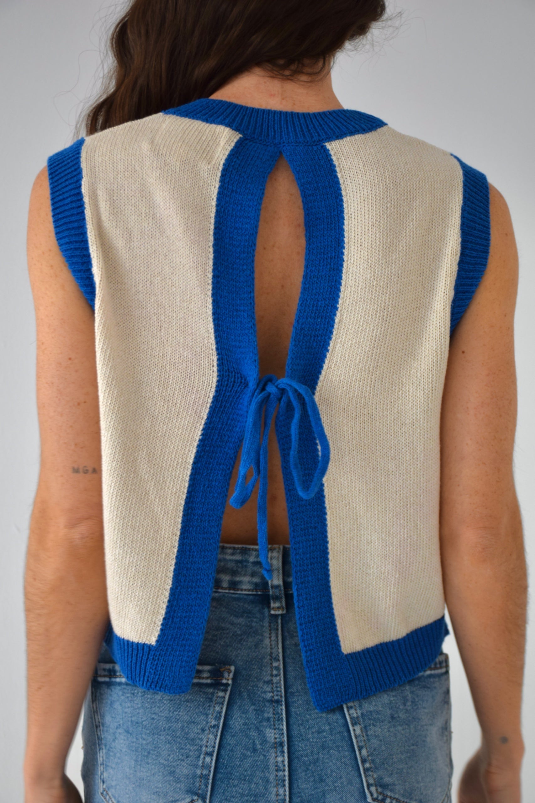 Top Laila Blanco y Azul