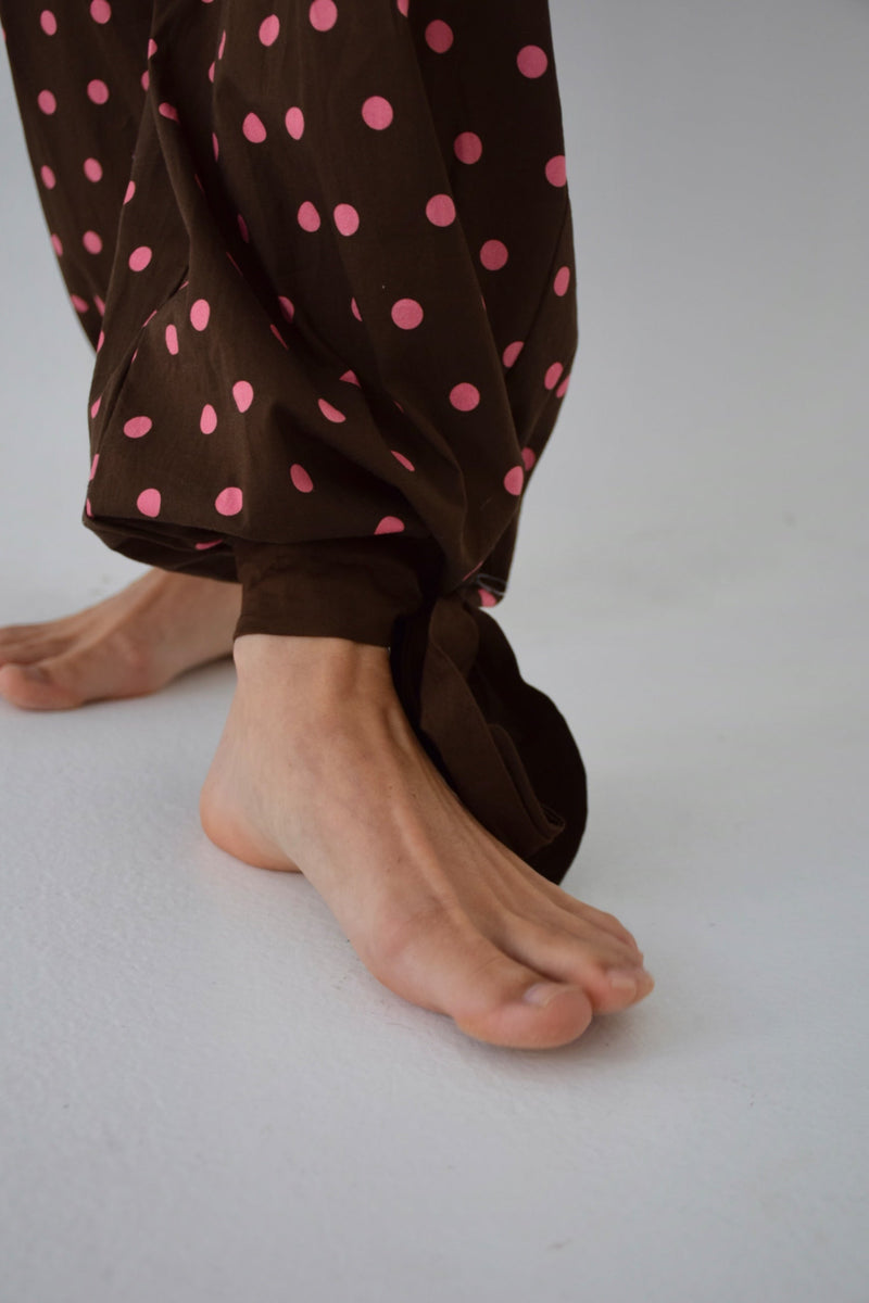 Lia Topos Pantalones marrones y rosas