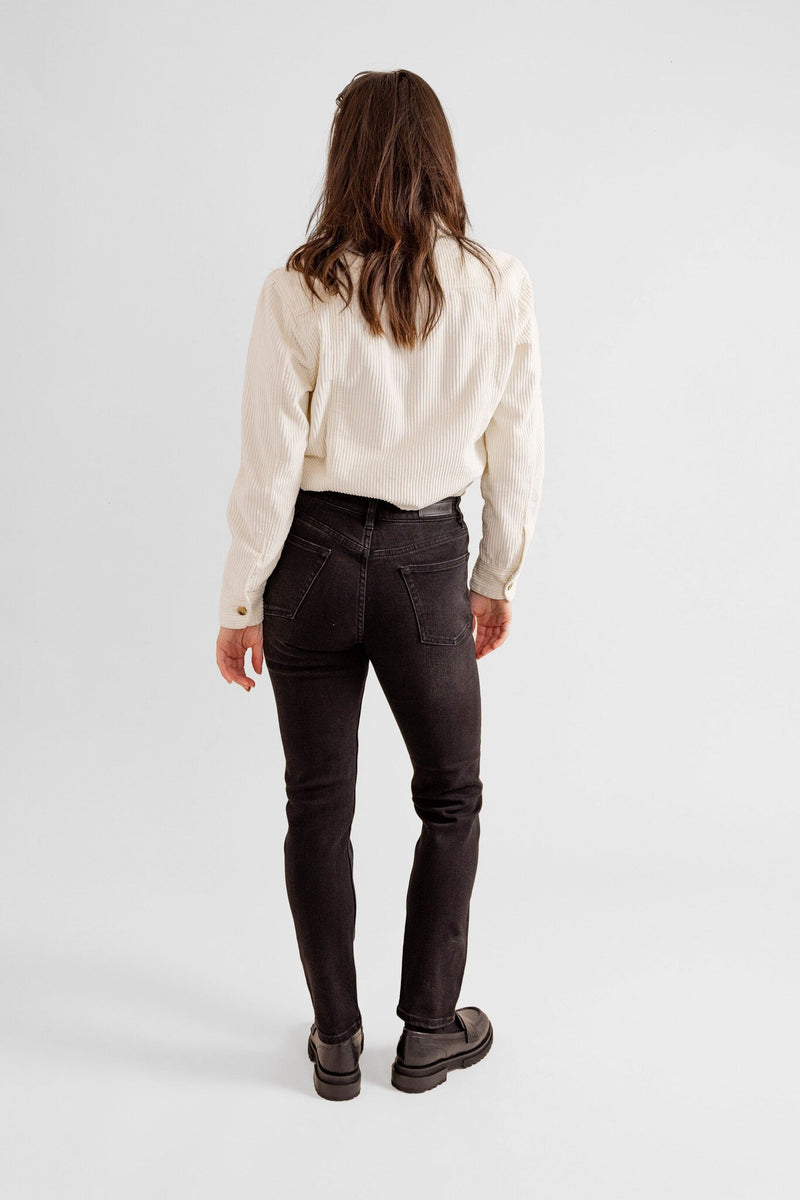 Jean slim noir EMMA femme, BLACK, taille 26, porté par Eden (1m70) – photo 3