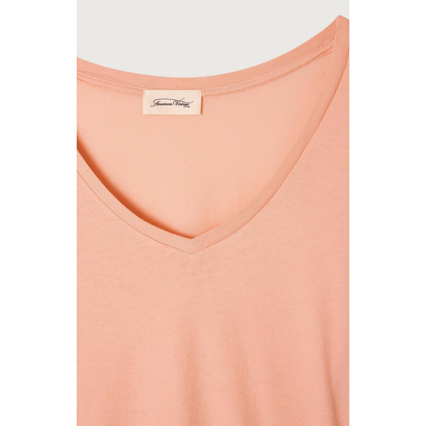 Camiseta Cuello en V - Rosa Flamenco - Mujer