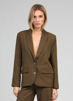 An'ge – Veste Ziani Militaire, mannequin portant un blazer marron foncé, vue de face