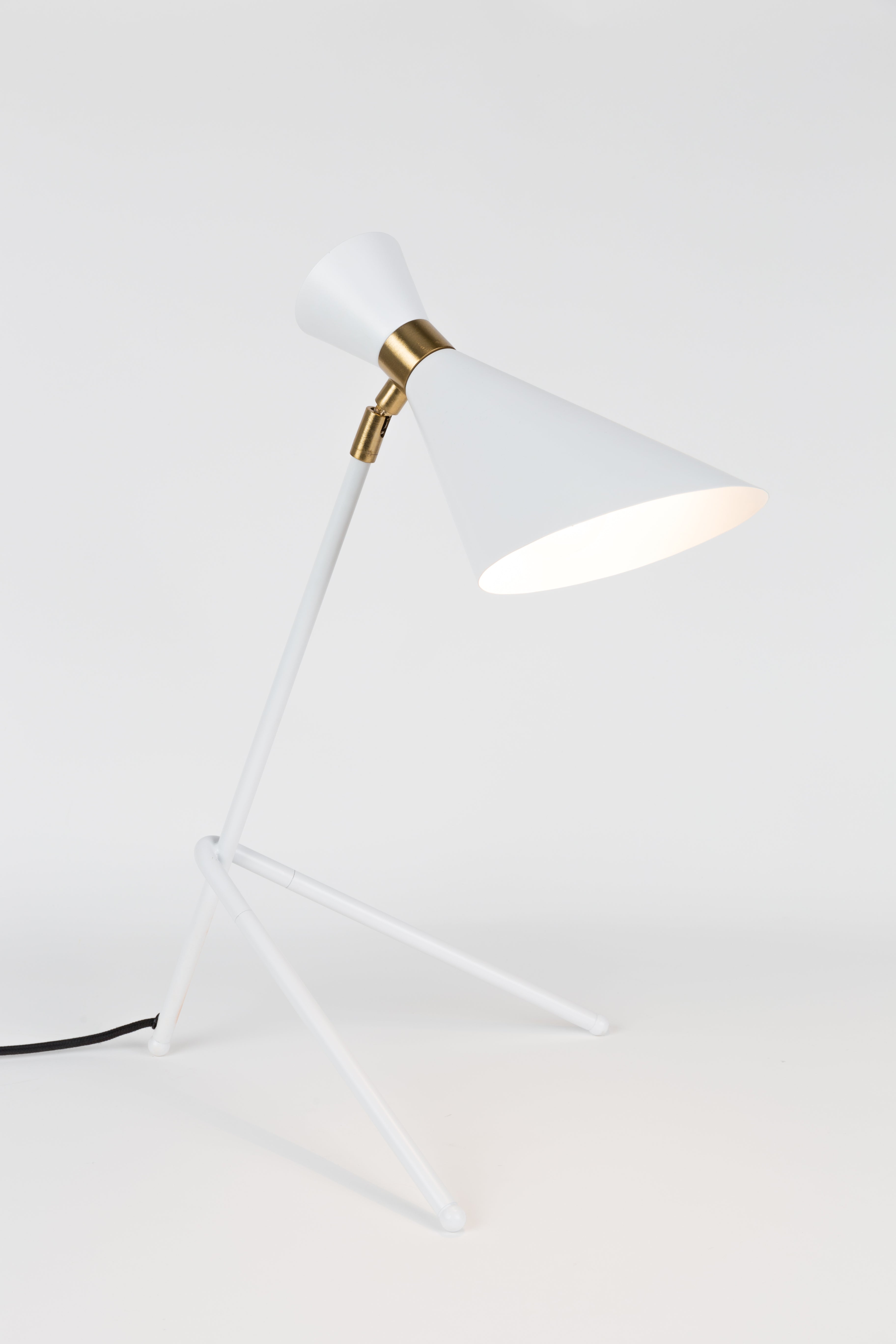 Shady - Desk Lamp - Metal - White