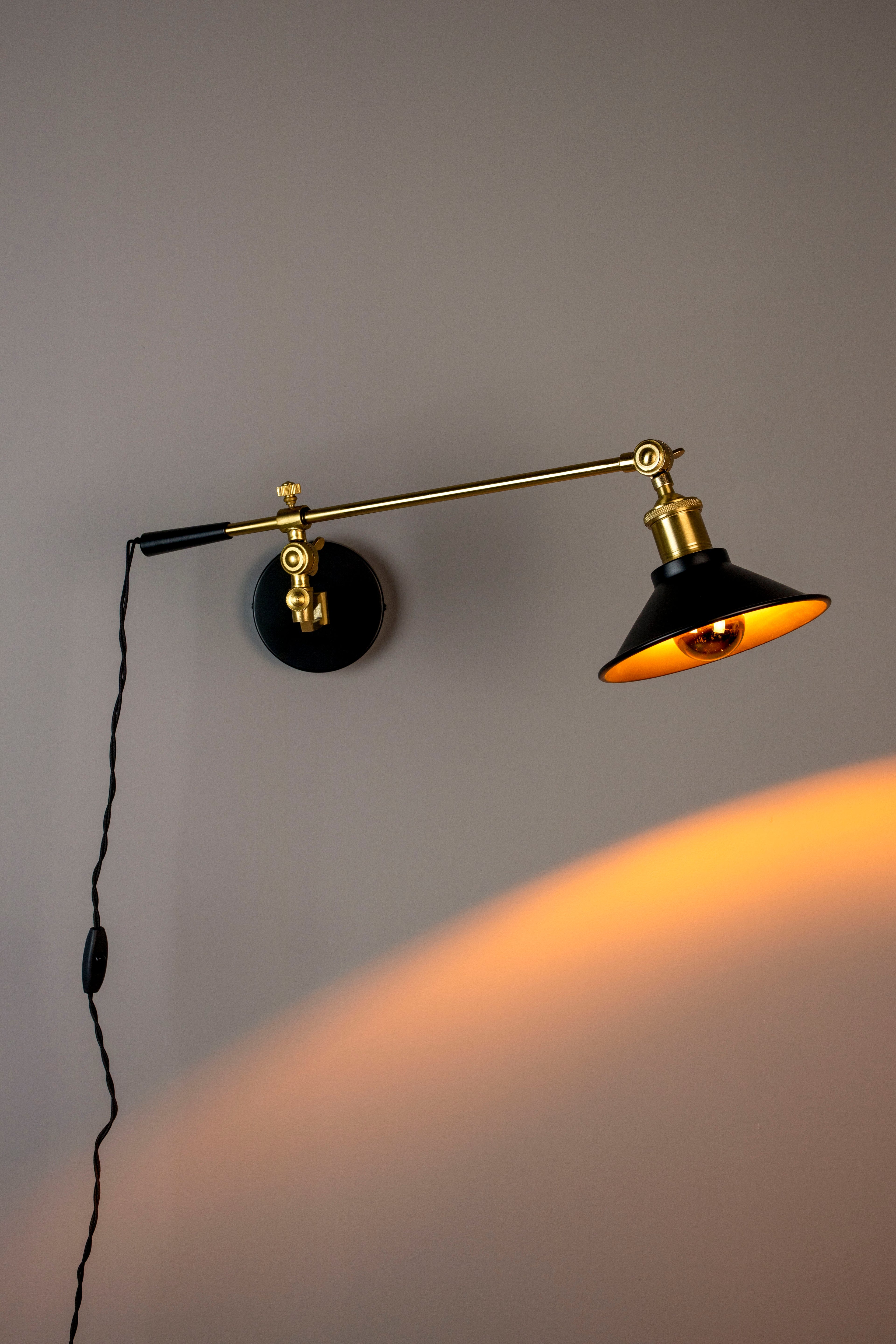 Penelope - Wall Light - Iron - Black