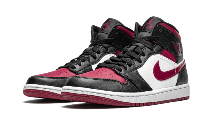 Air Jordan 1 Mid Bred Toe - Noir