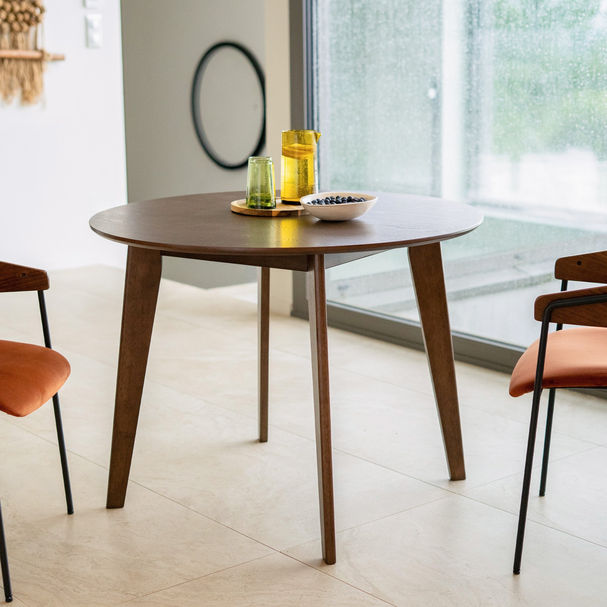 Réno - Round Table for 4 People in Dark Wood