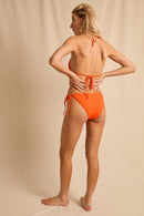 anja bikinis le merveilleux haut triangle orange vu dos