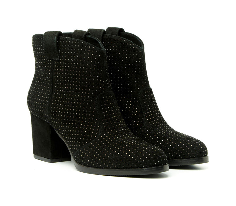 BOOTS ANN TUIL MOSCA | anntuil.com