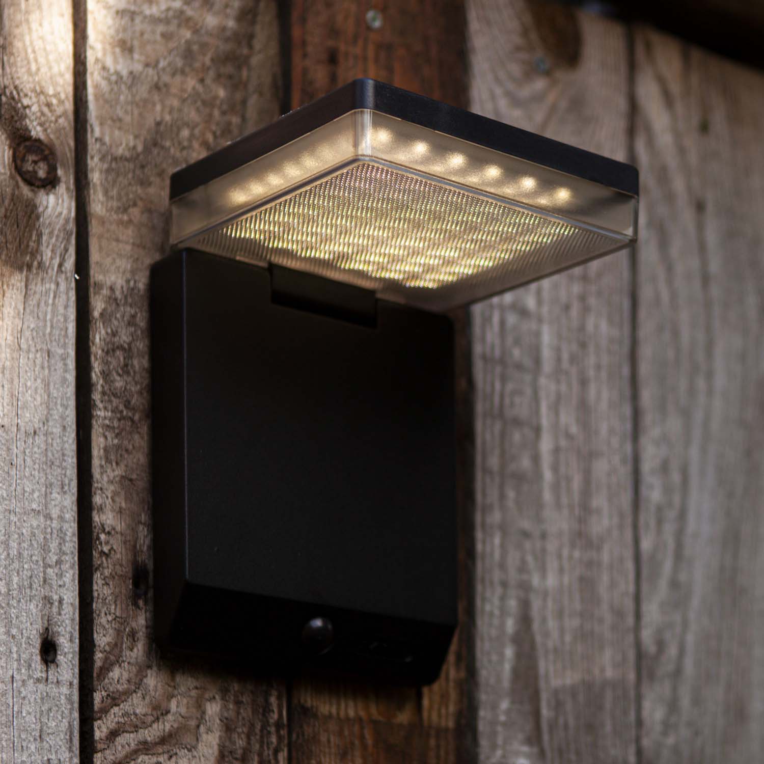 Moze Solar - Solar Wall Light - Aluminium - Matt Black