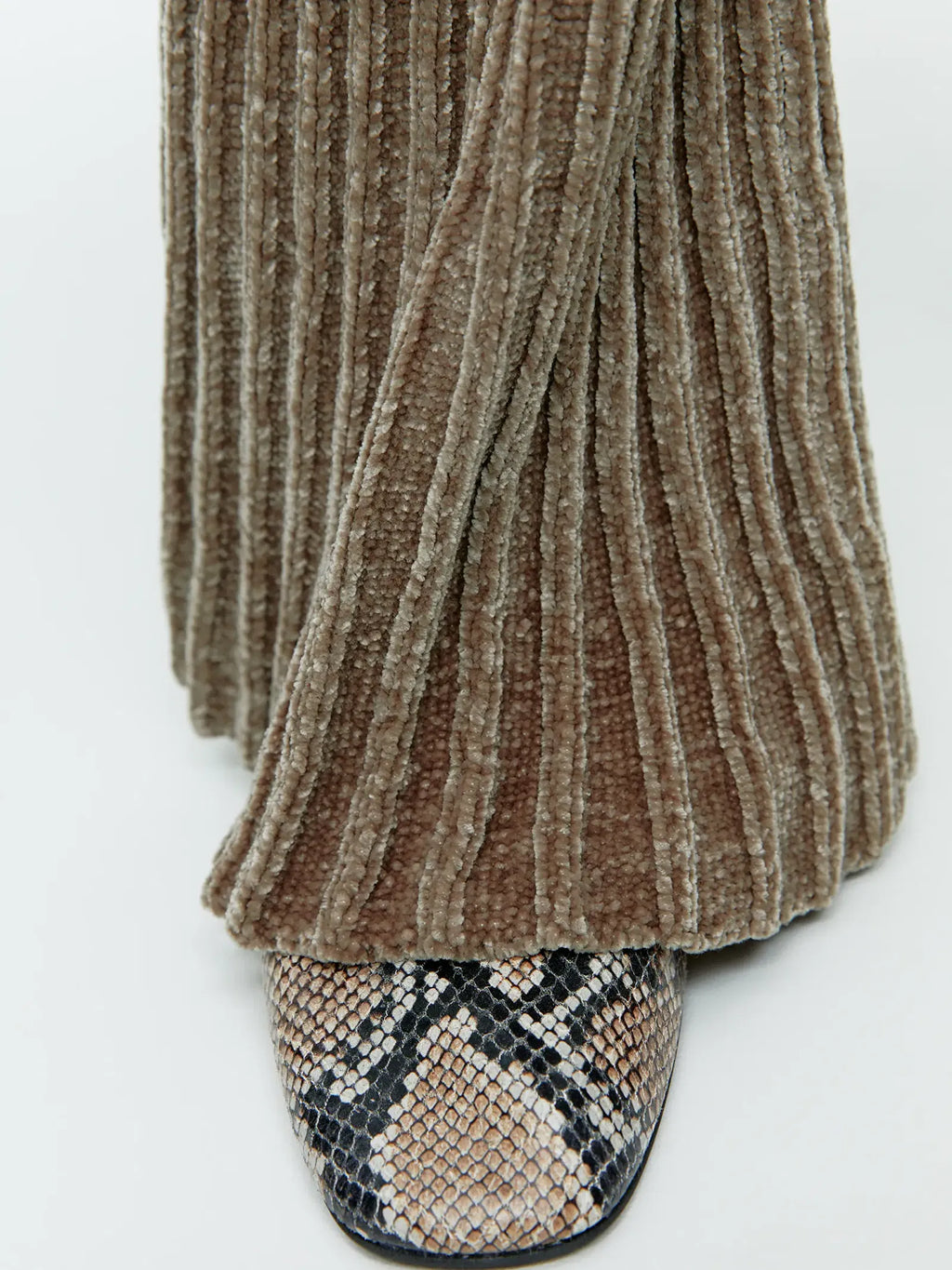 Hose Tallinn – Beige