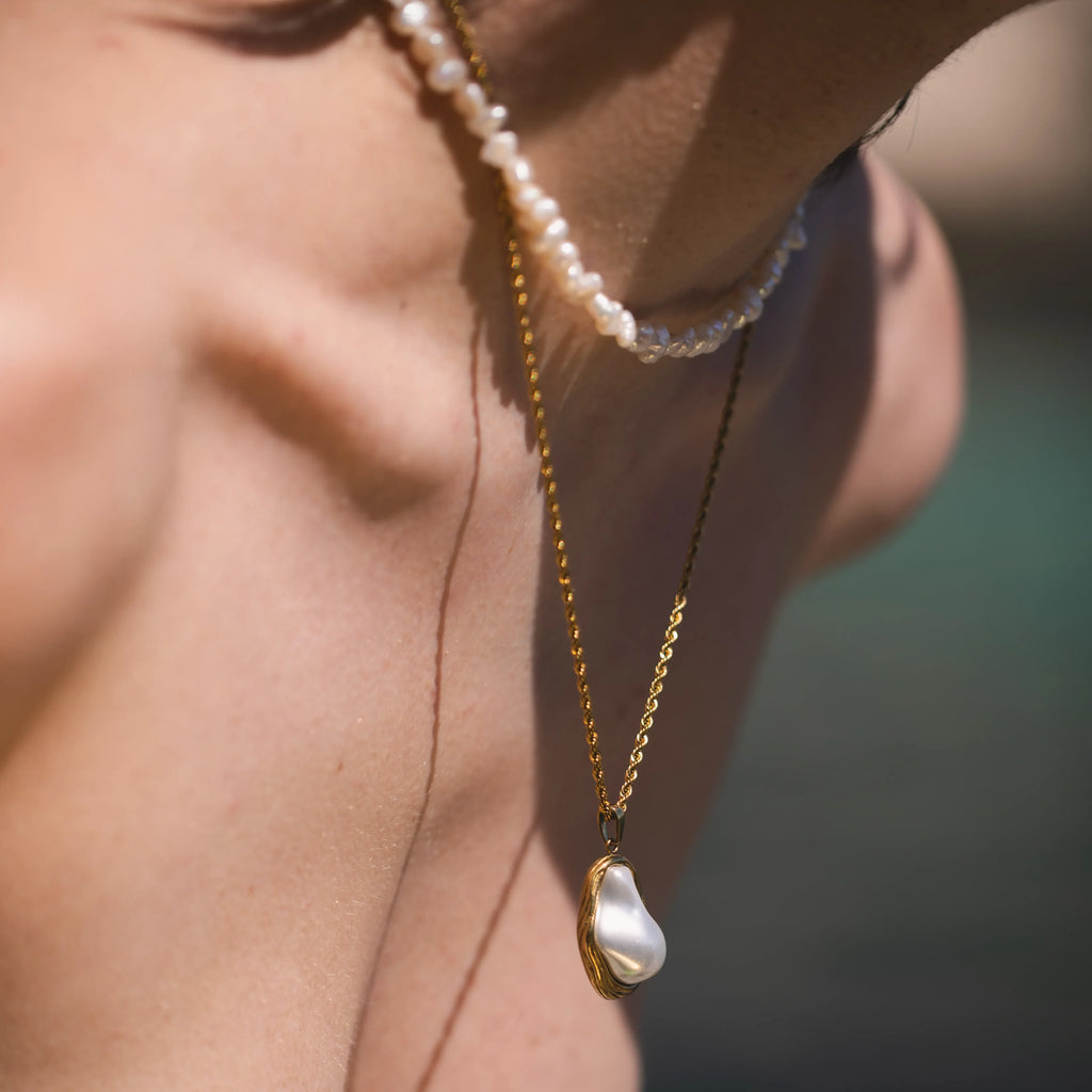 Luna Necklace
