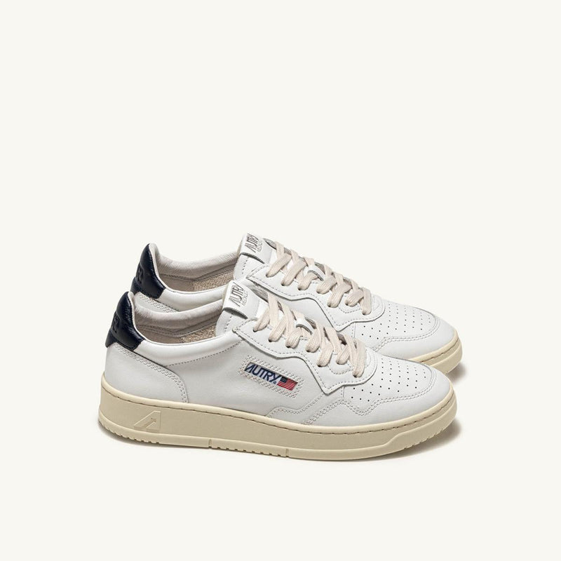 Autry - Medalist Low Sneakers - White