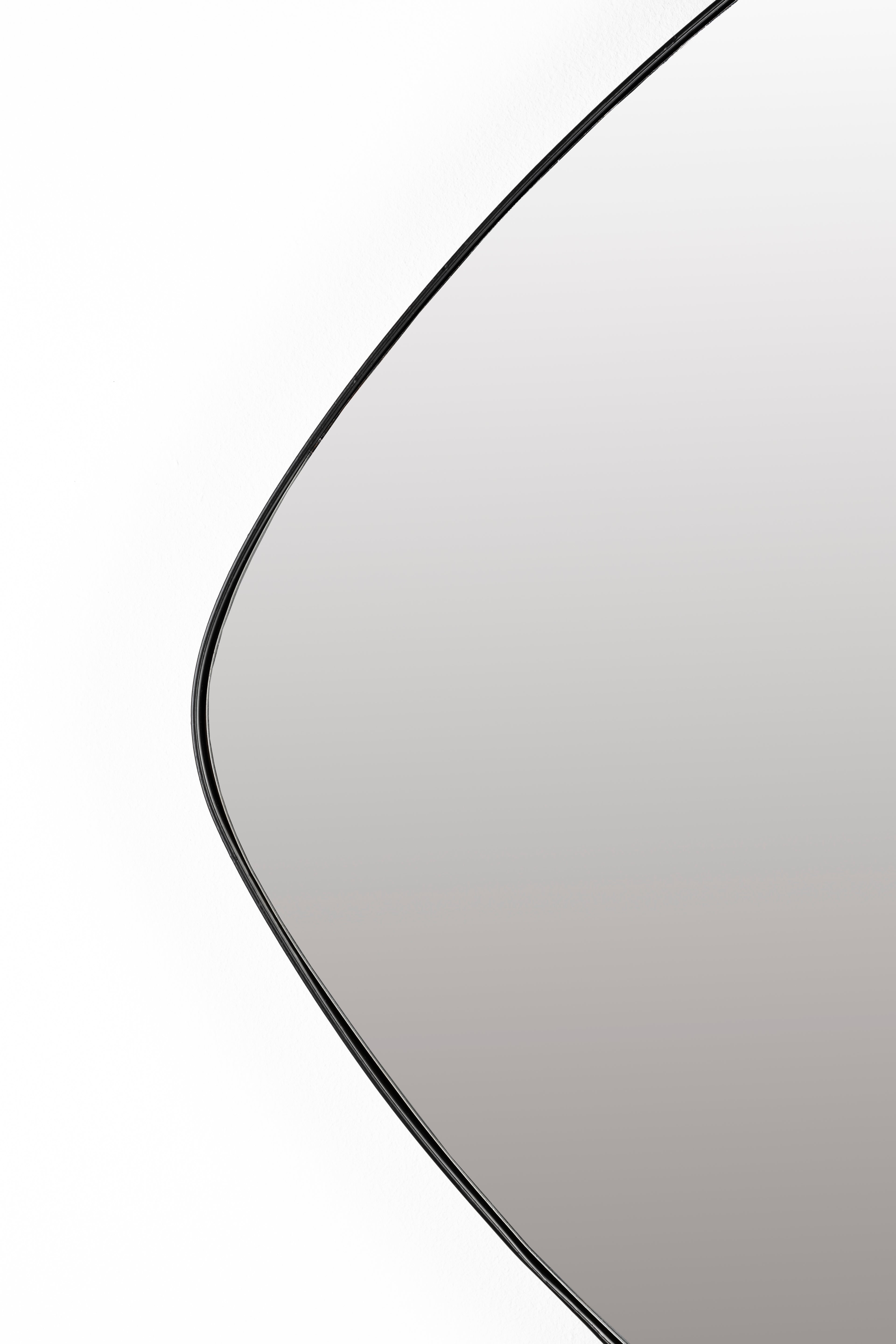 Mila - Mirror - Metal - Black