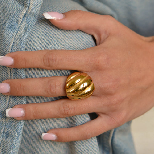 Anillo de media luna