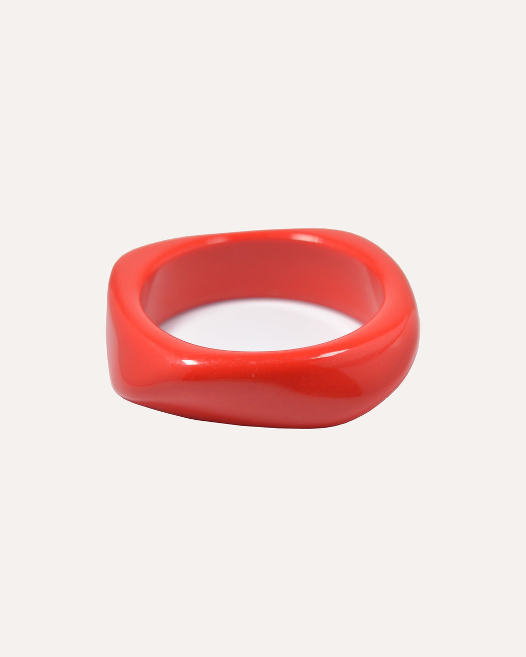 Pulsera Bangle Roja Asimétrica