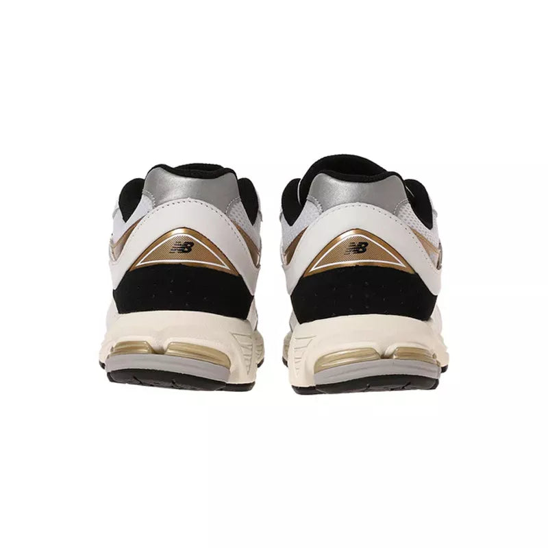 Zapatillas M2002 - Blanco/Negro/Oro