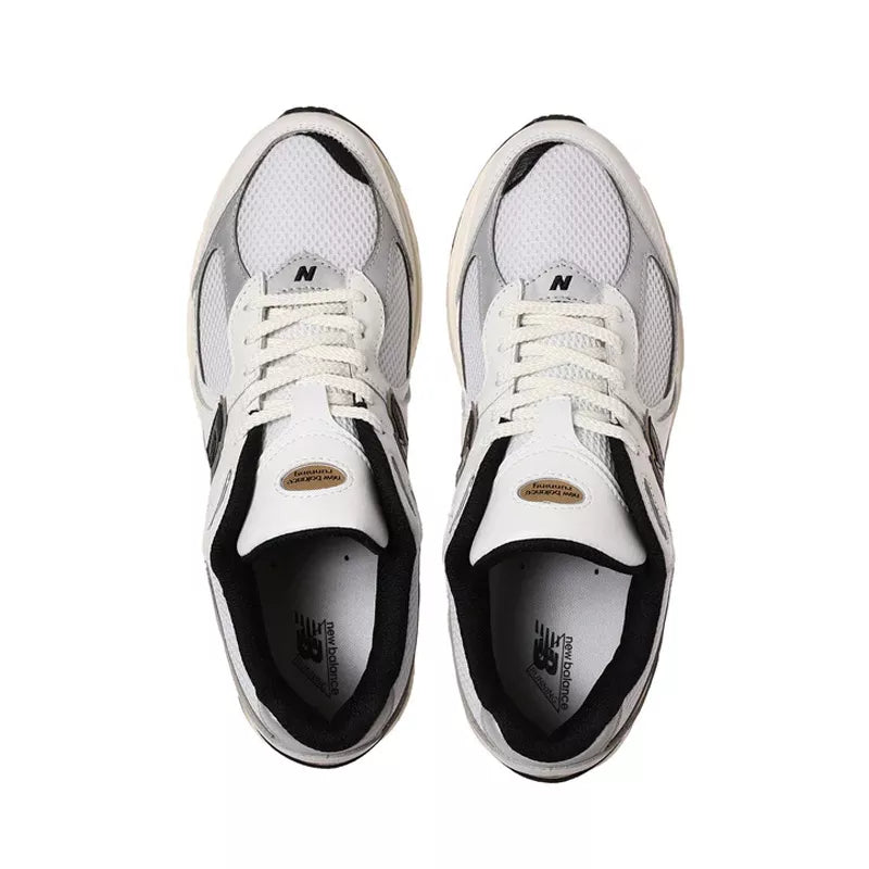 Zapatillas M2002 - Blanco/Negro/Oro