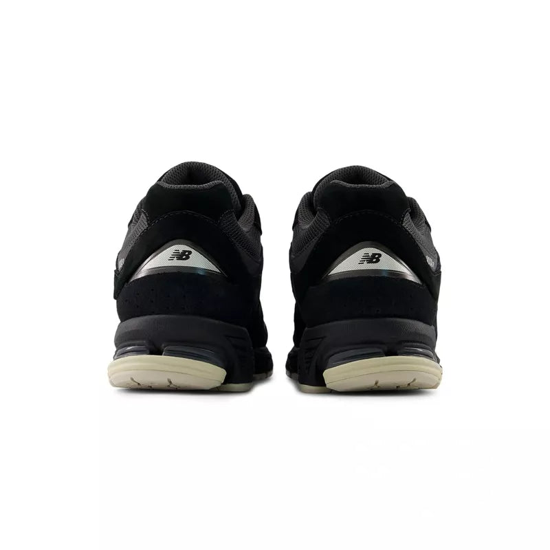 Baskets U2002 - Noir, Beige, Blanc