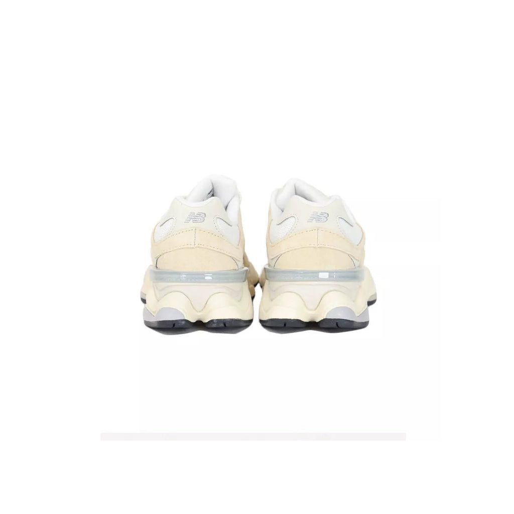 Sneakers U9060