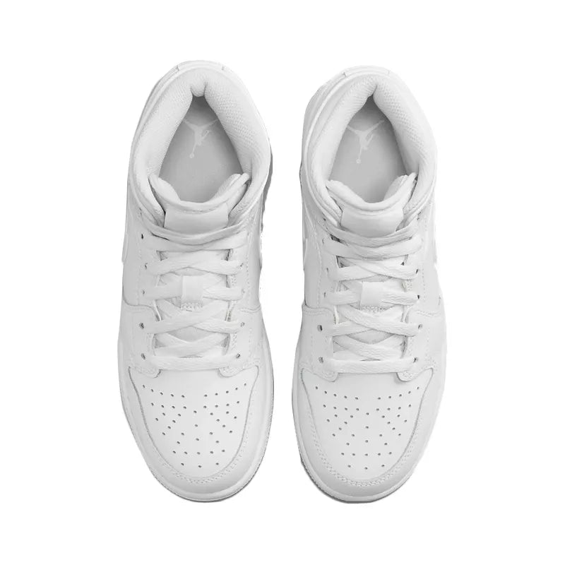 Baskets Nike Air Jordan 1 Mid - Blanc Clair.