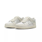 Zapatillas Nike Dunk Low - Blanco, Plata