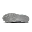 Zapatillas Nike Dunk Low Retro - Gris y Blanco