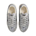 Baskets Nike P-6000 Gs - Argent, Blanc, Noir