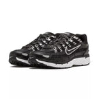 Baskets Nike P-6000 - Noir/Blanc/Argent