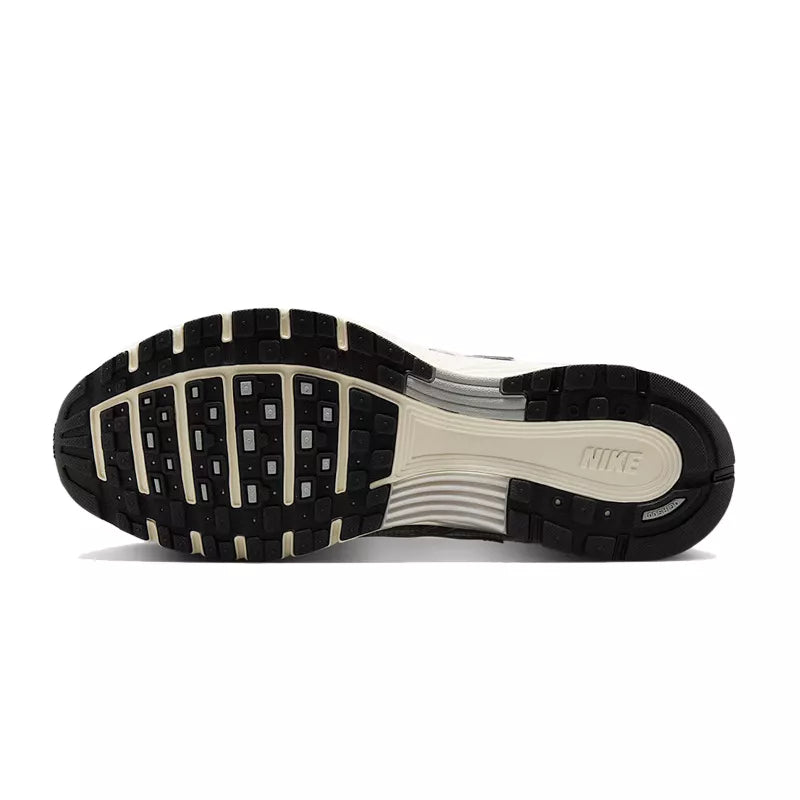 Baskets Nike P-6000 - Blanc, Argent, Noir