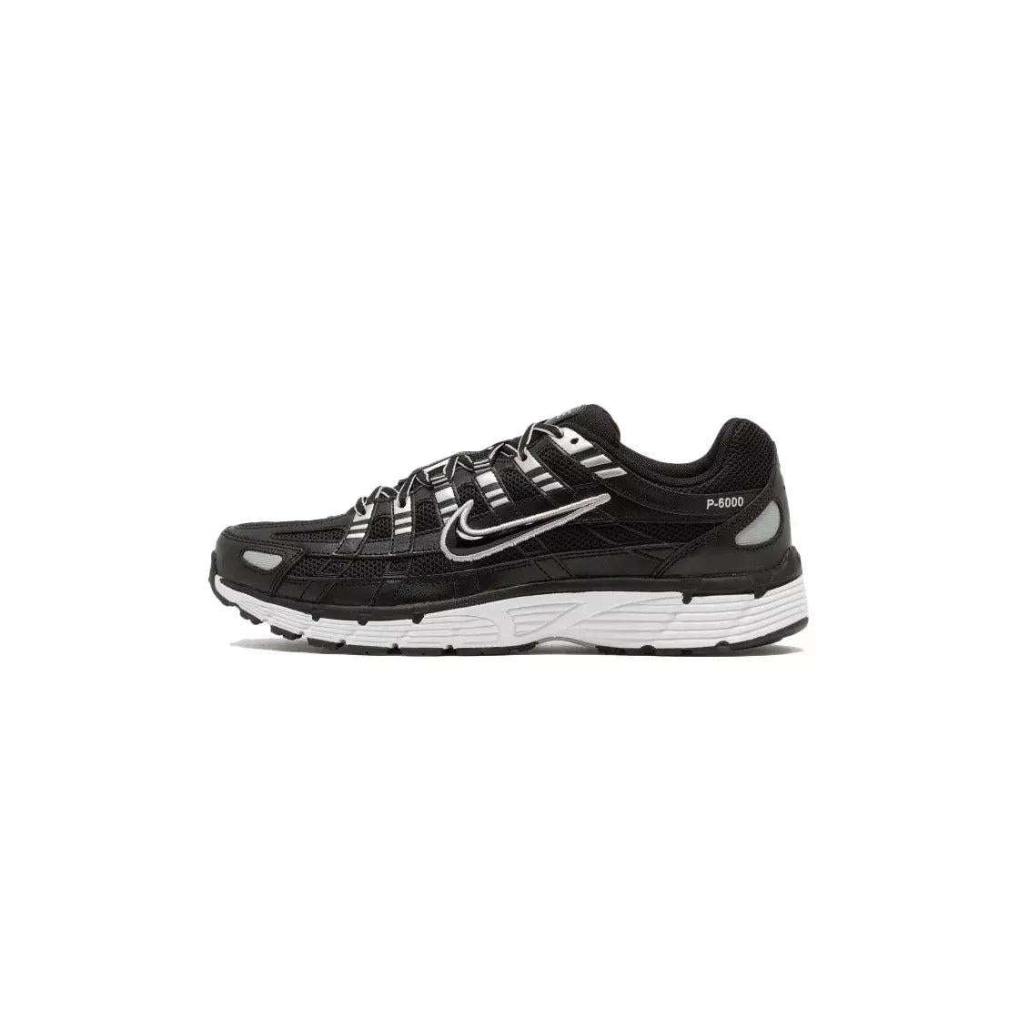 Baskets Nike P-6000 - Noir/Blanc/Argent
