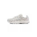 Baskets Nike Wms P-6000 Se - Beige, Blanc, Gris.