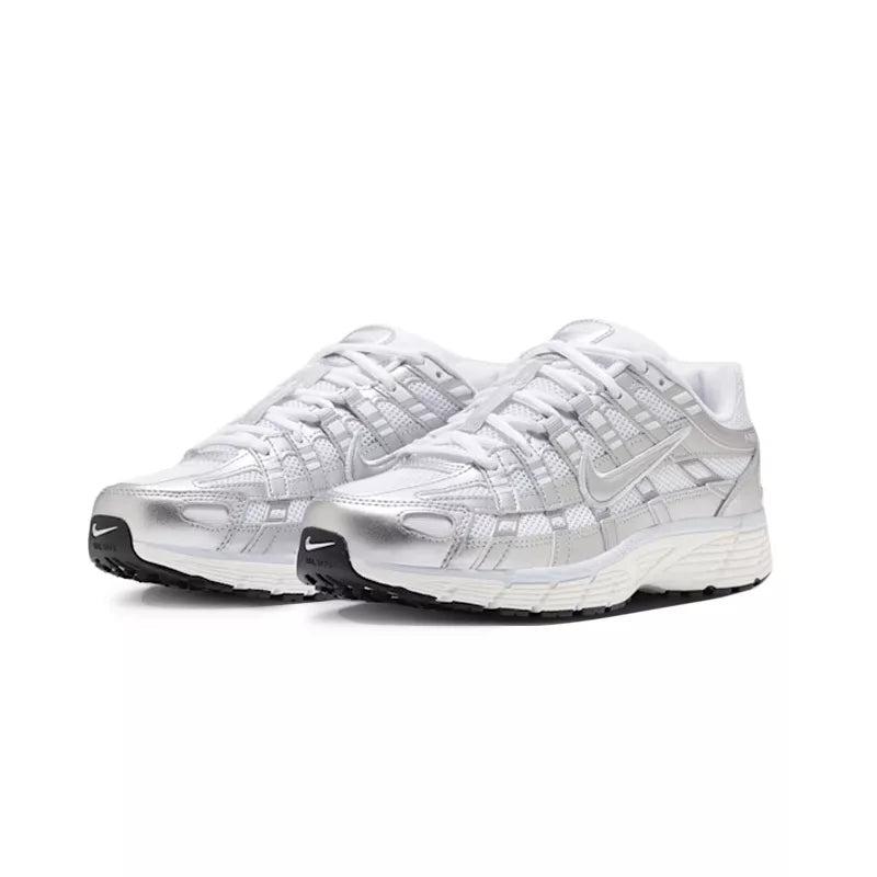 Baskets Nike Wms P-6000 - Blanc/Argent/Gris