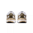 Baskets Nike Wms P-6000 - Blanc Et Doree