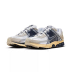 Zapatillas Zoom Vomero 5 - Blanco/Gris