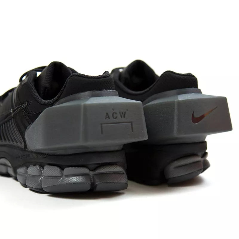 Baskets Nike Zoom Vomero 5 - Noir