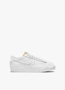 Nike - Baskets Blazer Low Platform - Triple White - Femme