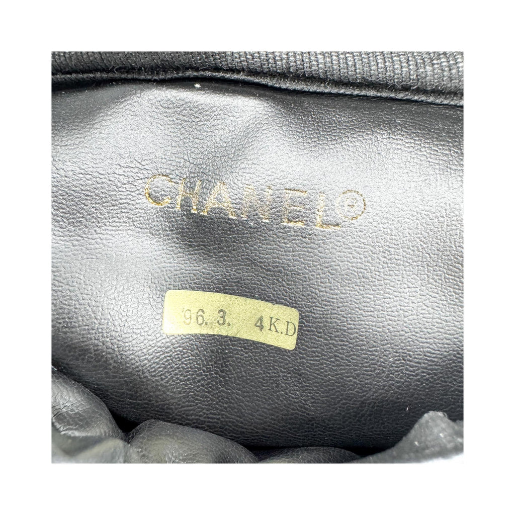 Pochette Chanel Vintage Timeless Cosmetic Case Large Cuir Verni - Noir