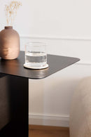 Precioso COSMO con un vaso de agua y un jarrón con diseño floral de diseño moderno y minimalista.