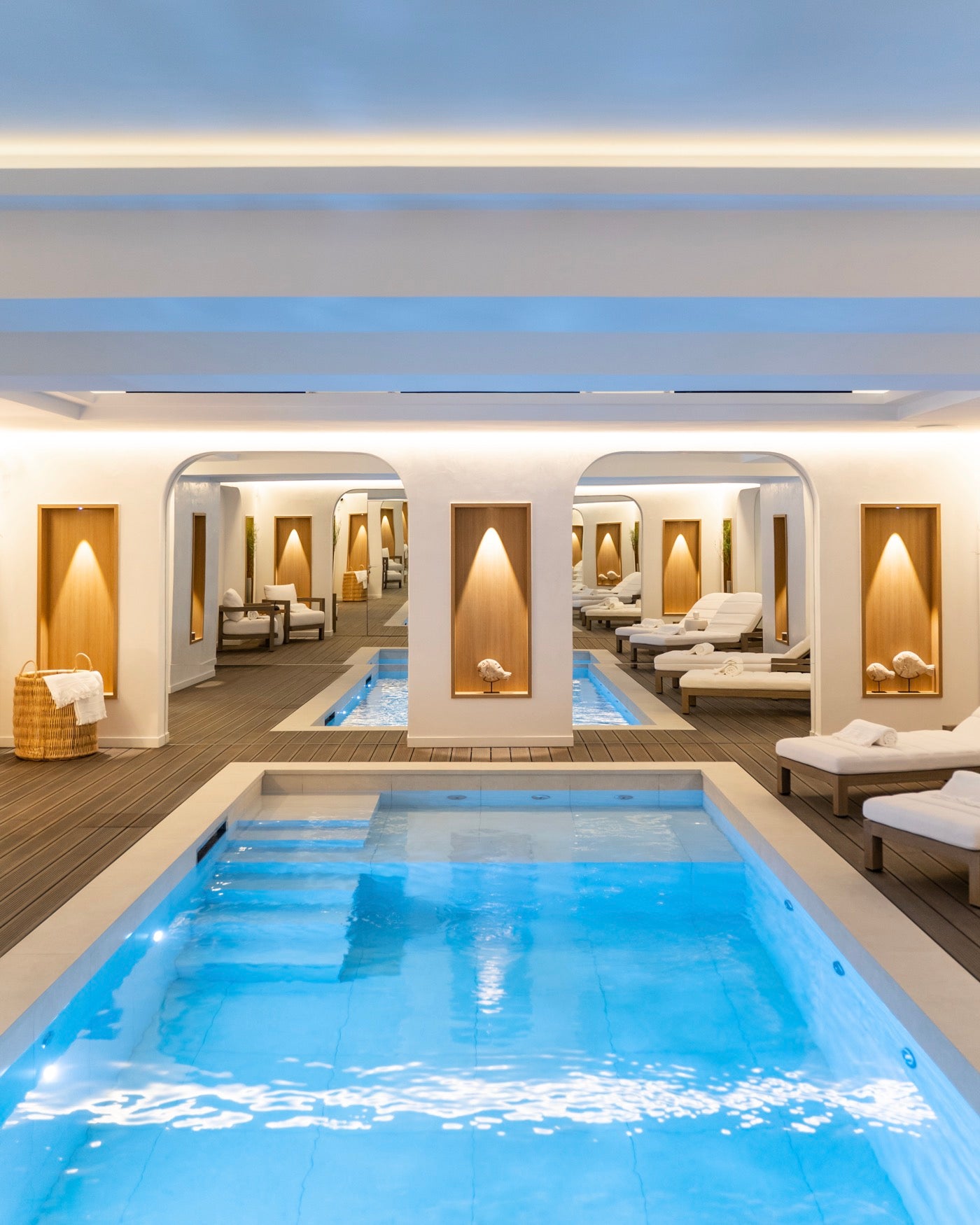 Spa Black Door Paris 8 - Soin Visage Radieux Bioeffect et Accès Au Spa 1H (1 Personne)