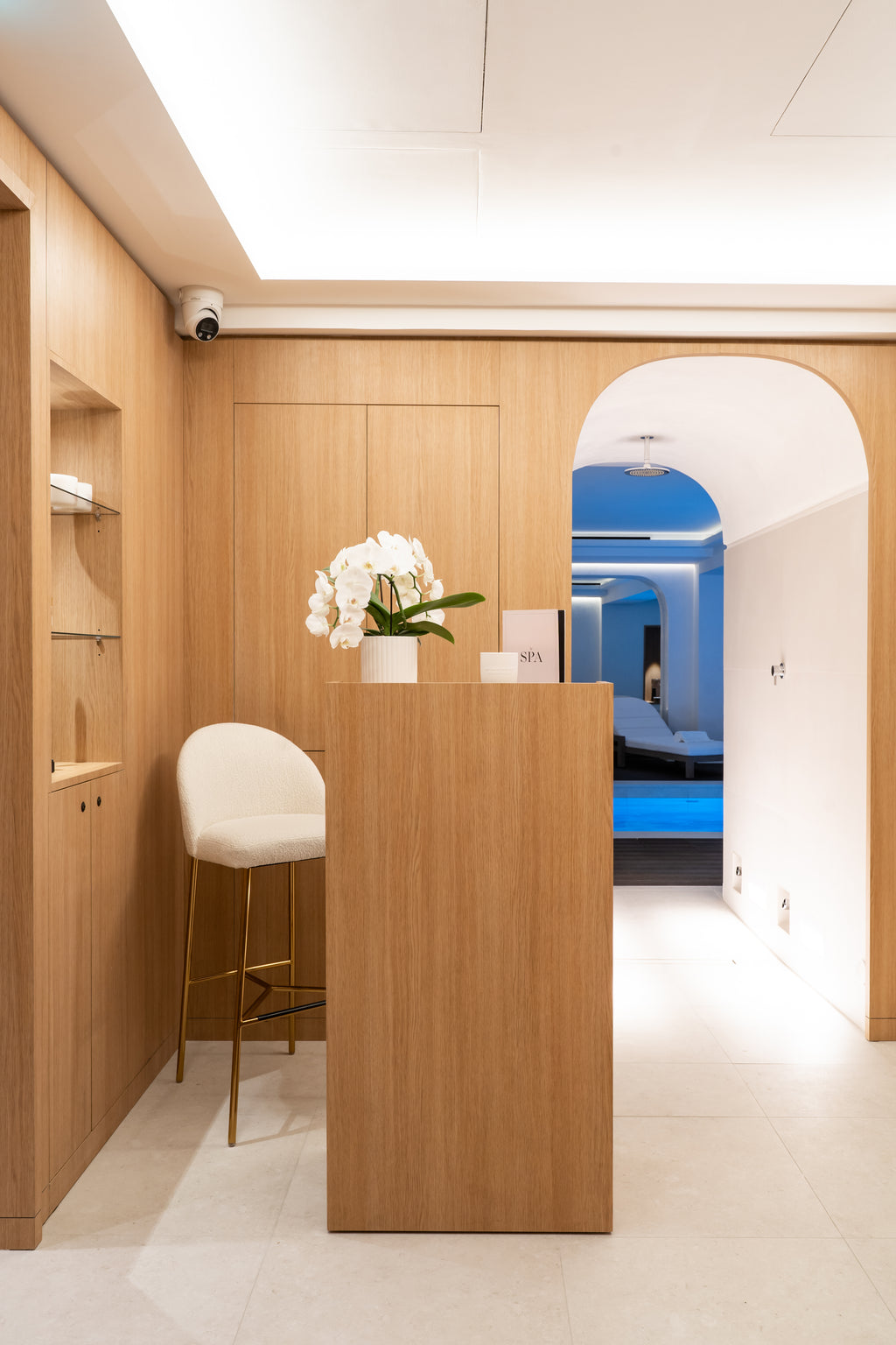 Spa Black Door Paris 8 - Rituel Glow & Relax 3H : Massage Signature 1H,  Soin Du Visage Bioeffect 1H et Accès au Spa 1H (1 Personne)