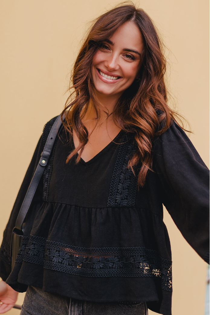 Amy Lin Viscose Noir Blouse