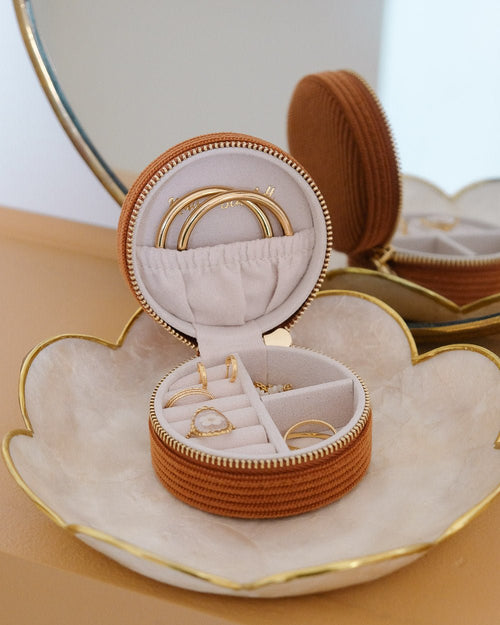 Boîte À Bijoux De Voyage Yvonne En Velours Côtelé