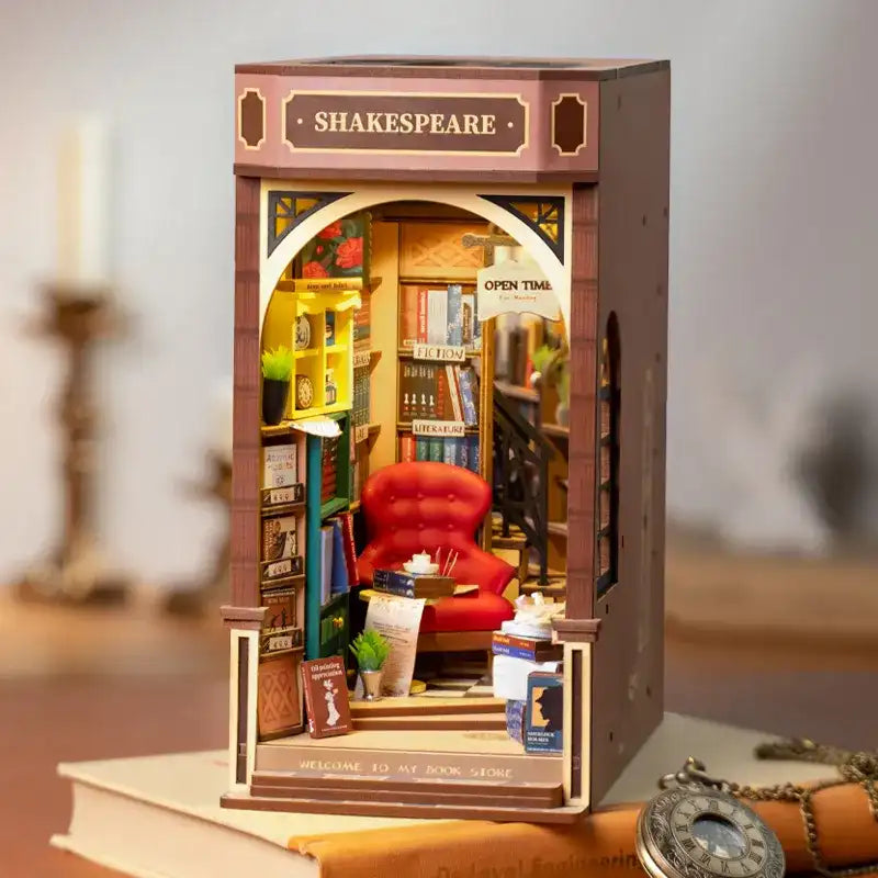 Book Nook Shakespeare.