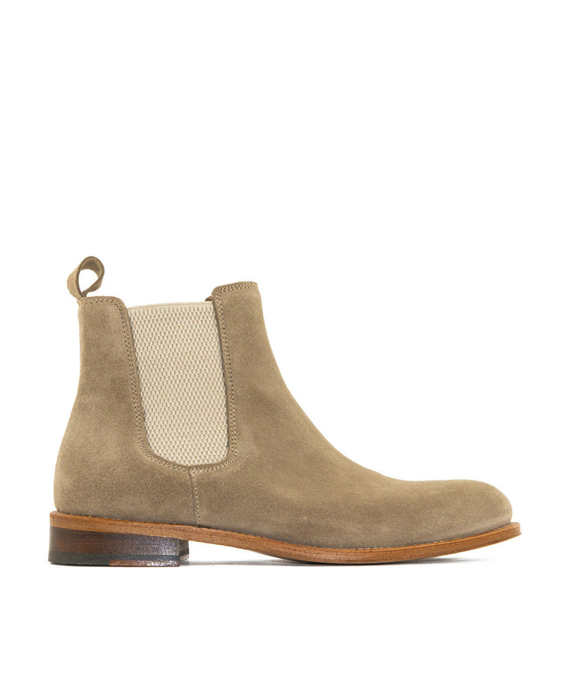 s/files/1/0898/2354/3633/files/boots-helen-beige-sable.jpg_v_65536244177944-1_7b735a15-52d5-451b-8553-e252336e6924.jpg?v=1745535091