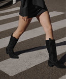 s/files/1/0898/2354/3633/files/bottes-santiags-judith-noir.jpg_v_711068016385-3_9d647b23-685a-42ff-be08-05ac0dd53f18.jpg?v=1745516457