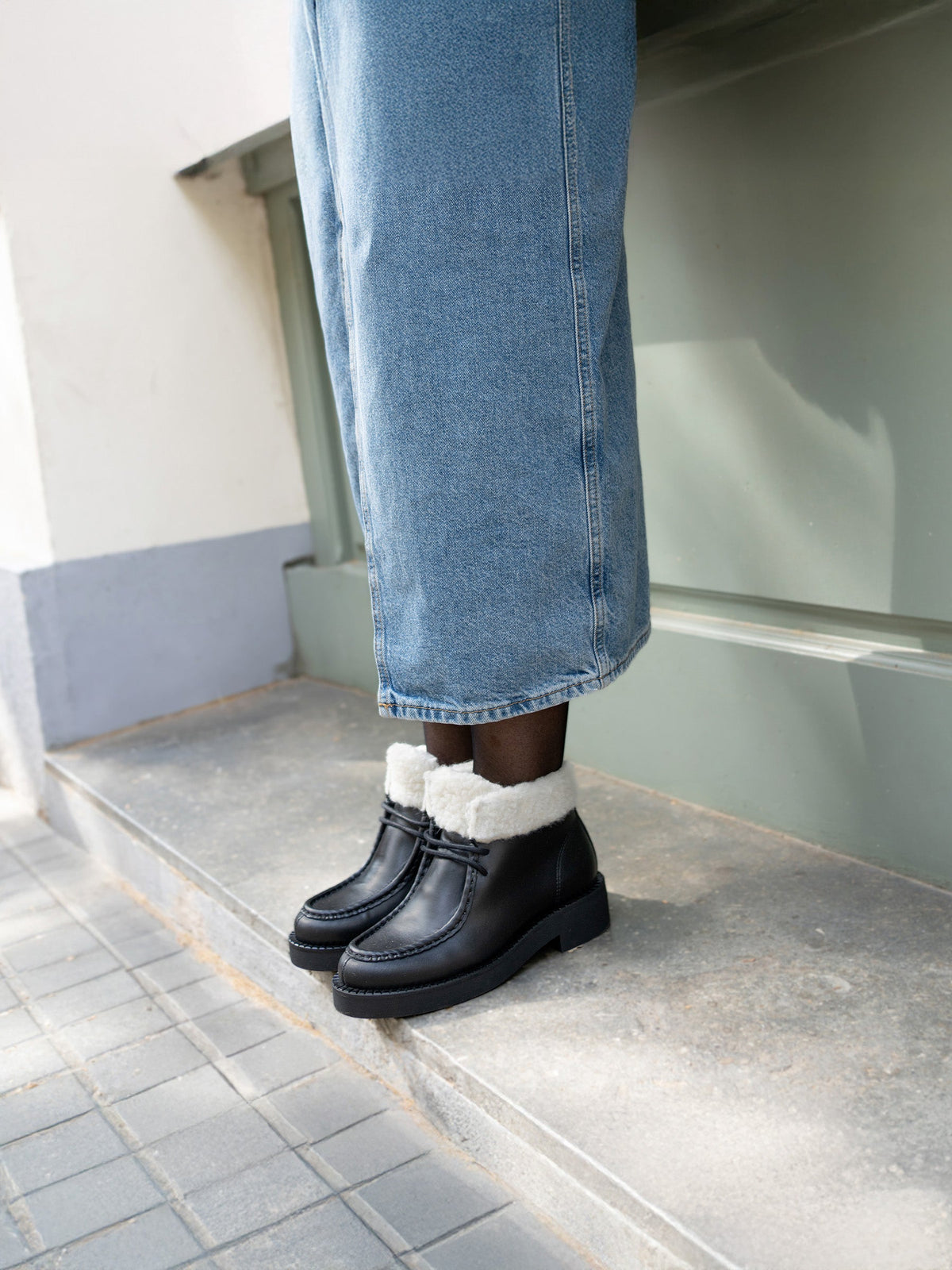 Bottines Fourrées Basses Cuir Noir - Femme