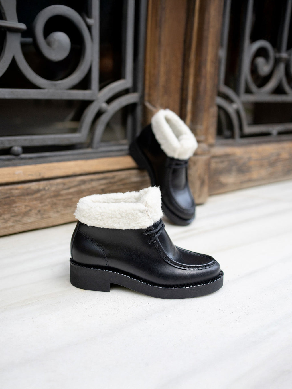 Bottines Fourrées Basses Cuir Noir - Femme